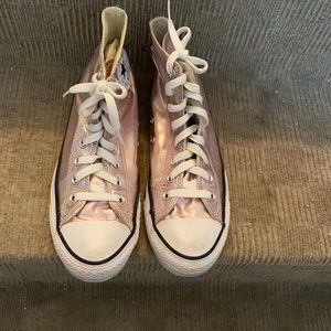 Metallic pink converse